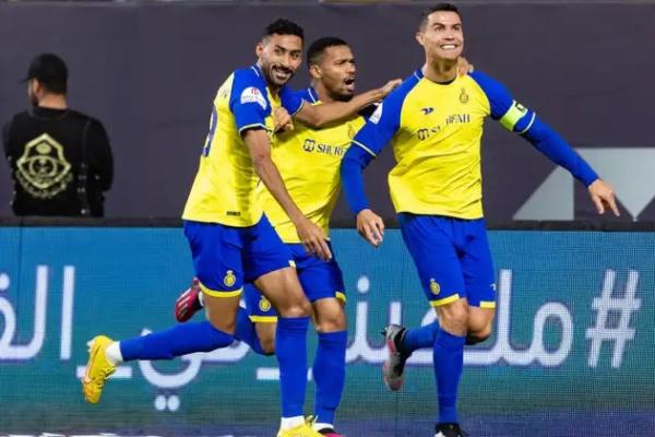 Luis Castro memuji Cristiano Ronaldo yang dianggap masih menjadi pesepak bola terbaik di dunia.