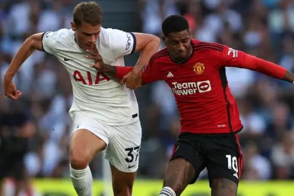 Keane Samakan MU dengan Spurs: Tim Putus Asa