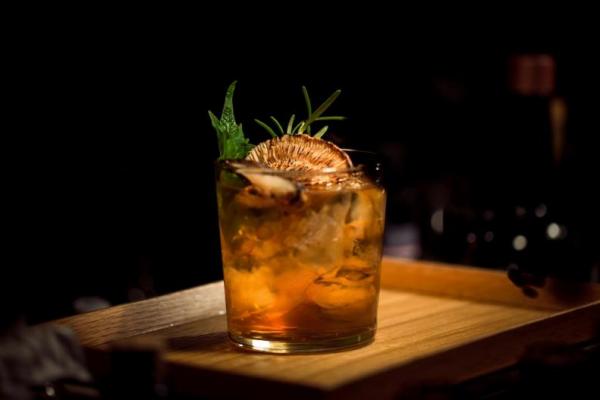 Berikut ini enam minuman beralkohol favorit turis saat berlibur ke Bali versi Balimemo.com